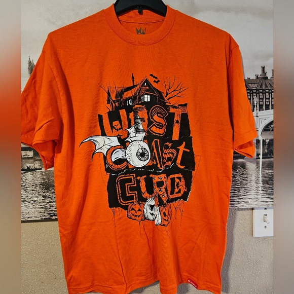 West Coast cure Orange Halloween pumpkins Tee shirt Lot of 2 #1 large #2- XLarge - Picture 3 of 5